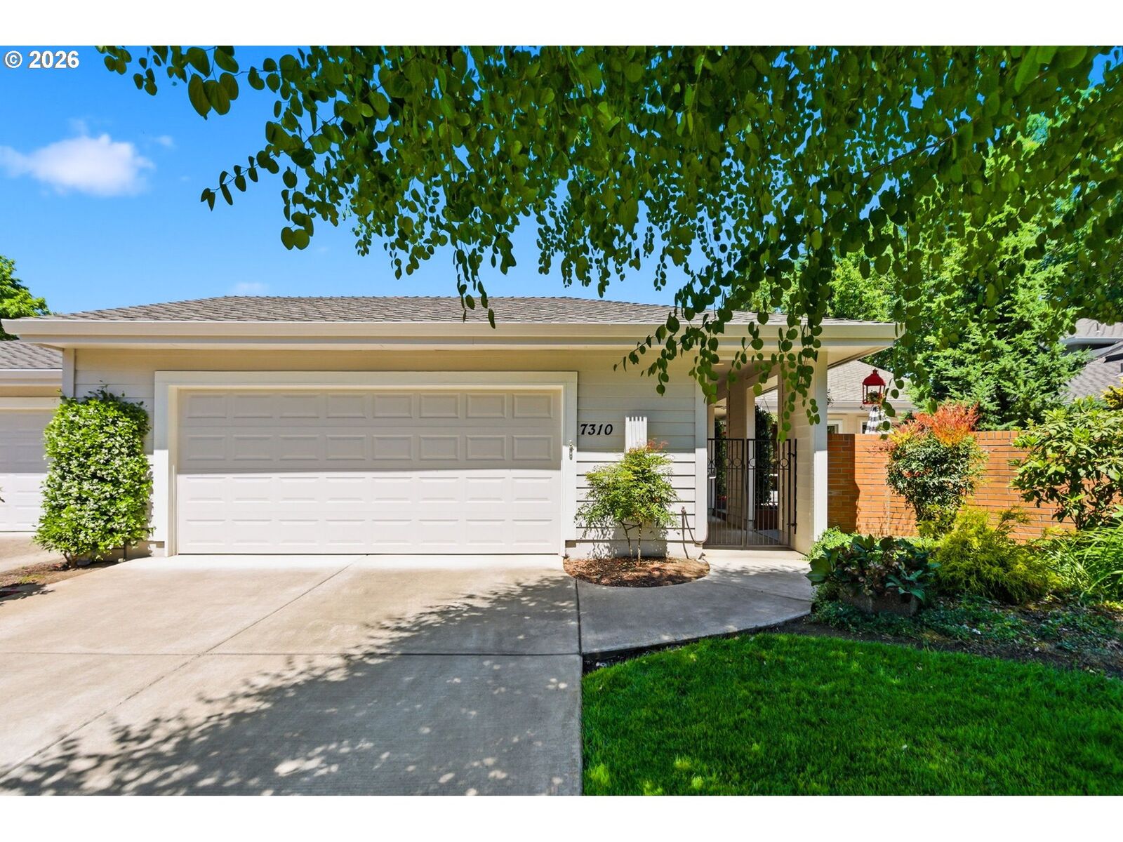 Property Photo:  7310 SW Arbor Lake Dr  OR 97070 