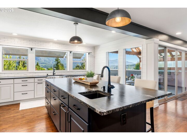Property Photo:  408 NW Hot Springs Alameda Rd  WA 98648 