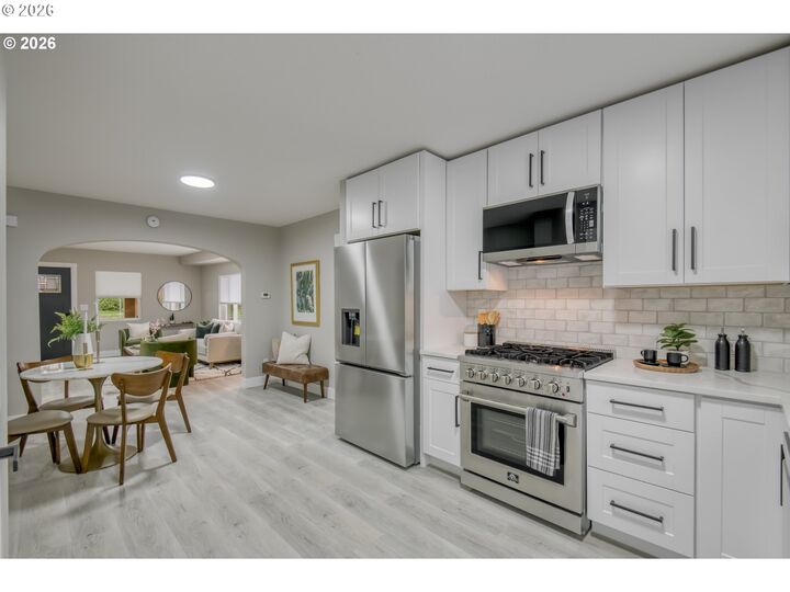 Property Photo:  3585 SE Olsen St  OR 97222 
