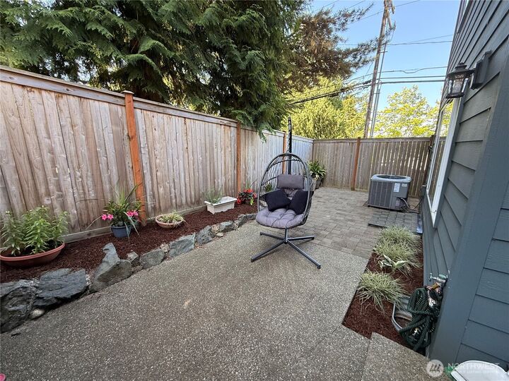 Property Photo:  15633  44th Avenue W B-1  WA 98087 