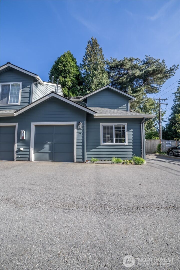 Property Photo:  15633  44th Avenue W B-1  WA 98087 