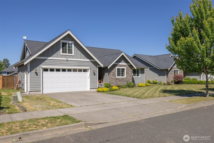 Property Photo:  803  Mapleridge Drive  WA 98247 