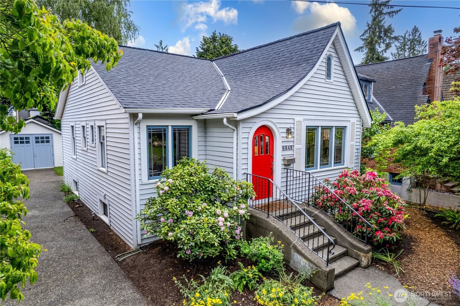Property Photo:  6848  31st Avenue NE  WA 98115 