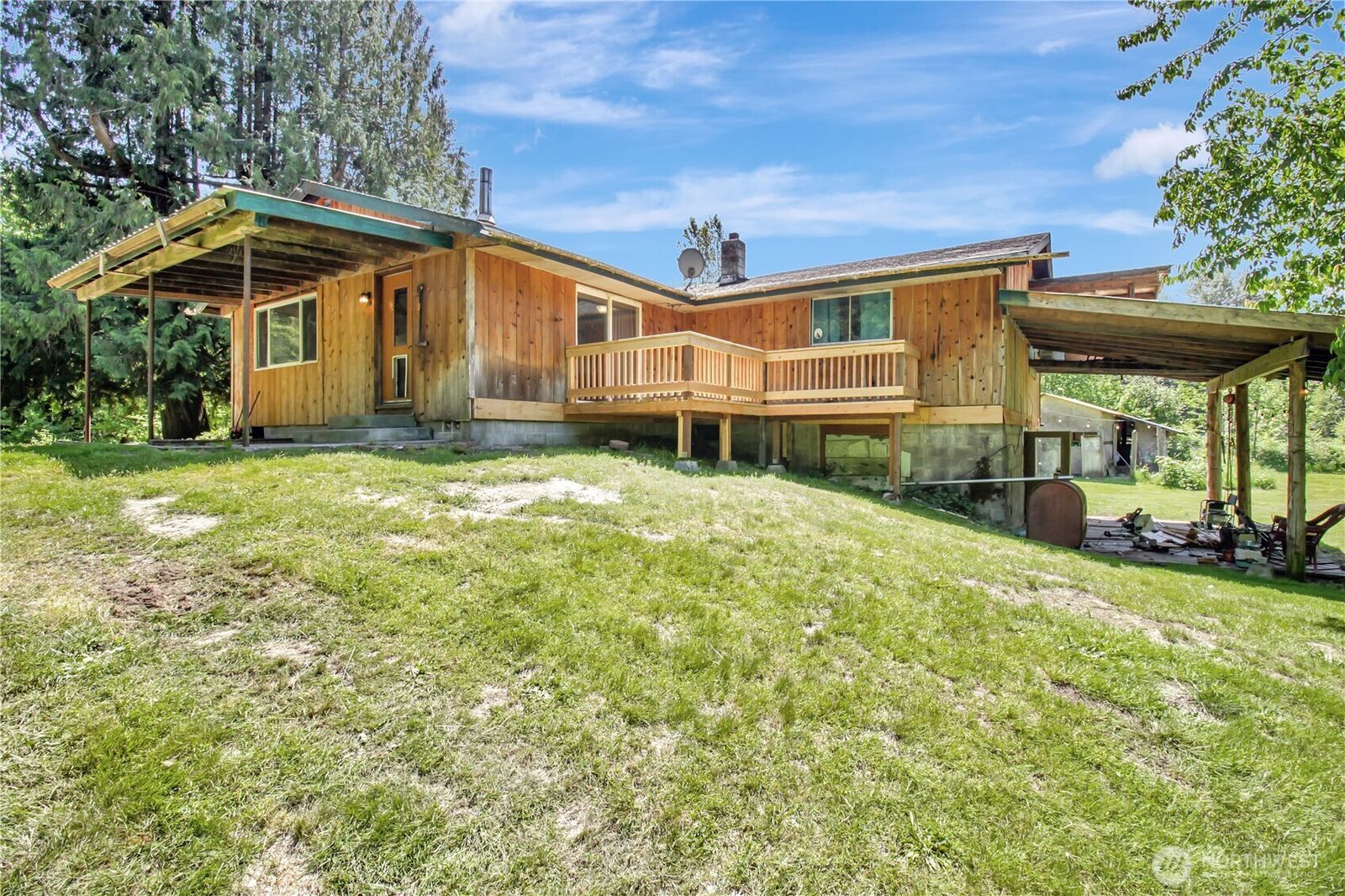 Property Photo: 30720 Sauk Prairie Road WA 98241