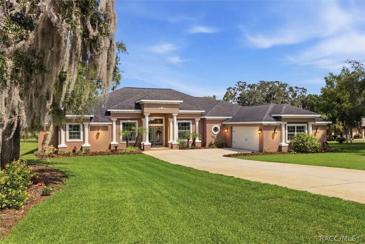 Property Photo:  3028 S Davis Lake Drive  FL 34450 