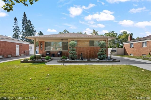 Property Photo:  26331 Hass Street  MI 48127 