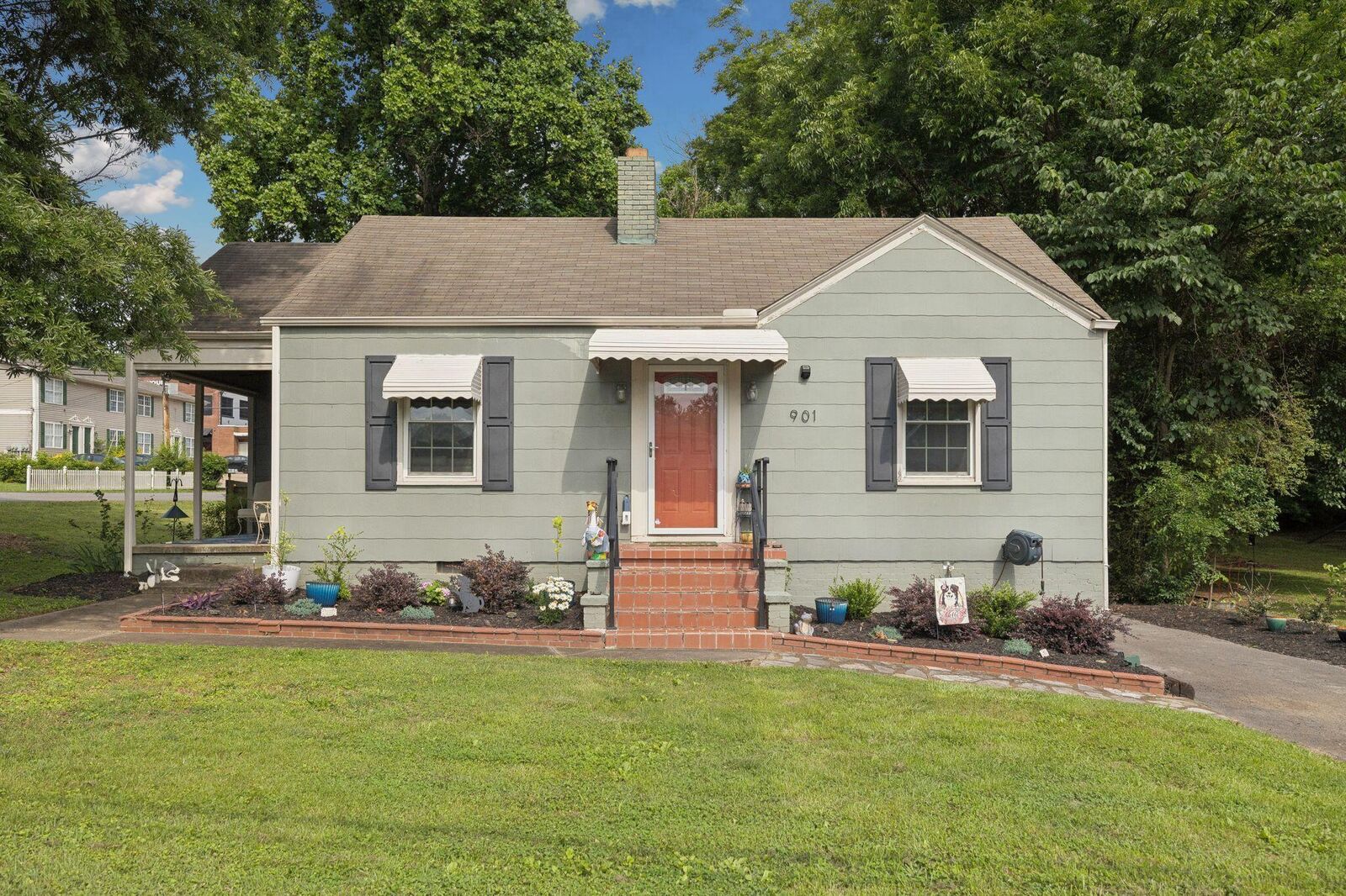 Property Photo: 901 Emmett Avenue NW TN 37311