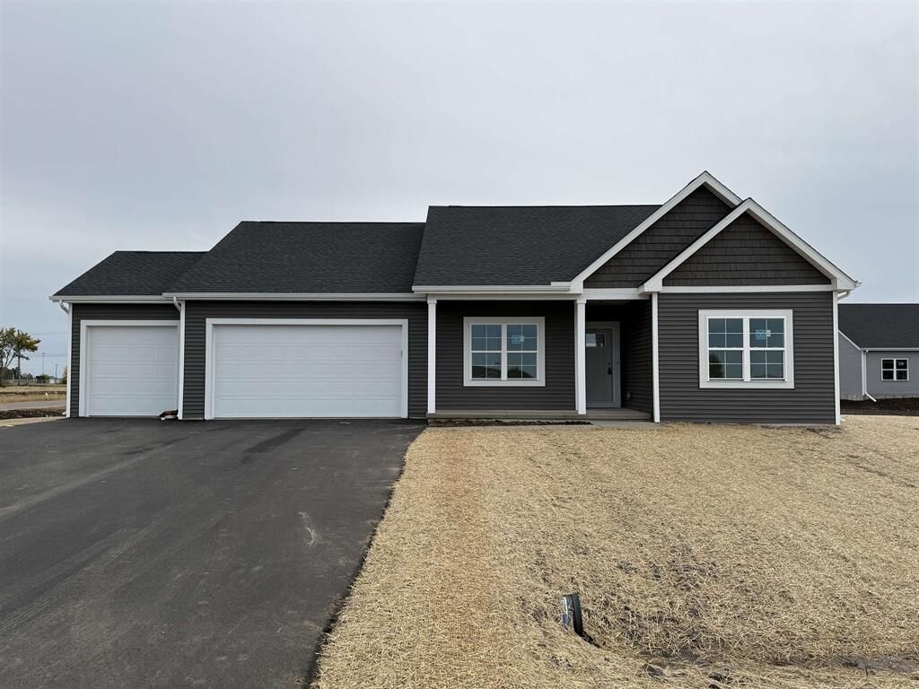 Property Photo:  381 Drumlin Loop  WI 54971 