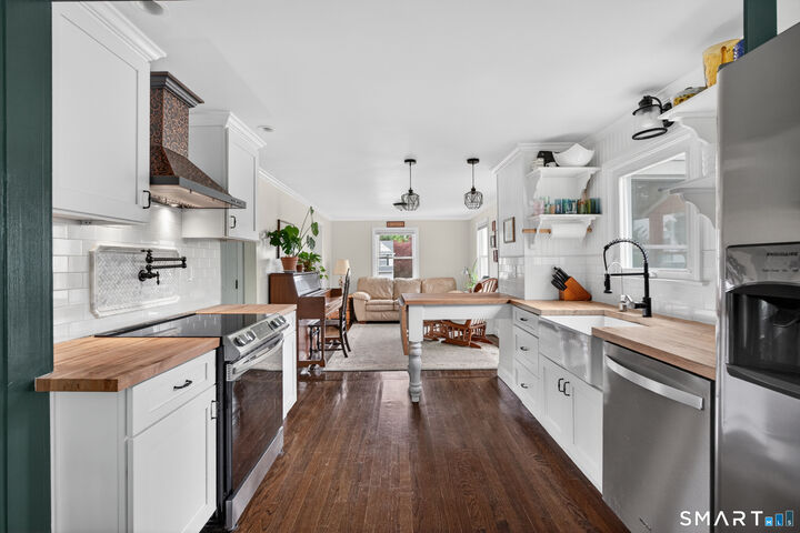 Property Photo: 33 Sinclair Street CT 06095