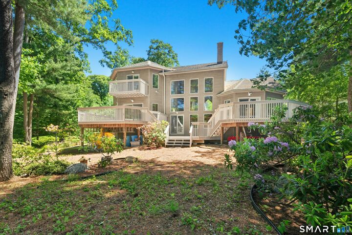 Property Photo:  141 Canoe Brook Road  CT 06611 