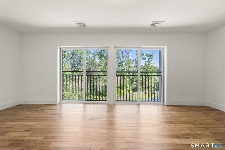 Property Photo:  245 East Main Street 1  CT 06405 
