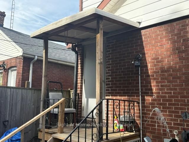 Property Photo: 238 Albert Street ON L1H 4R5