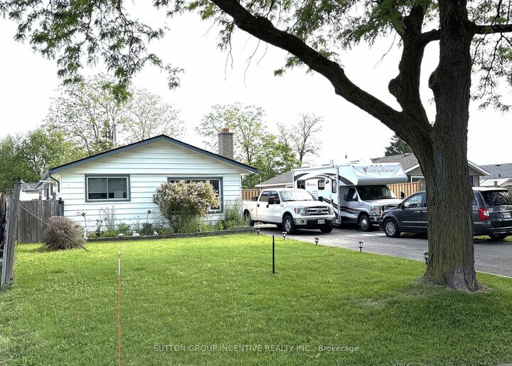 5 Lanark Crescent — photo 1