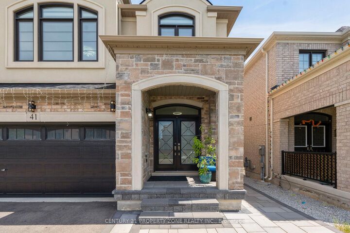 Photo de la propriété:  41 Merrimac Drive  ON L6Y 6K4 