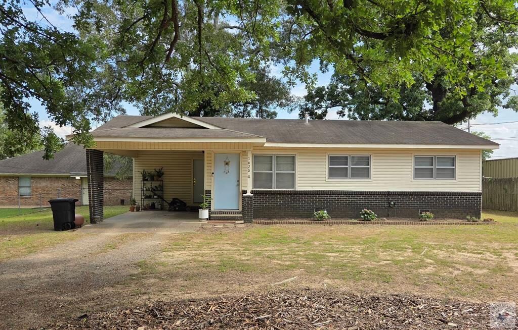 Property Photo:  1620 E 40th  AR 71854 