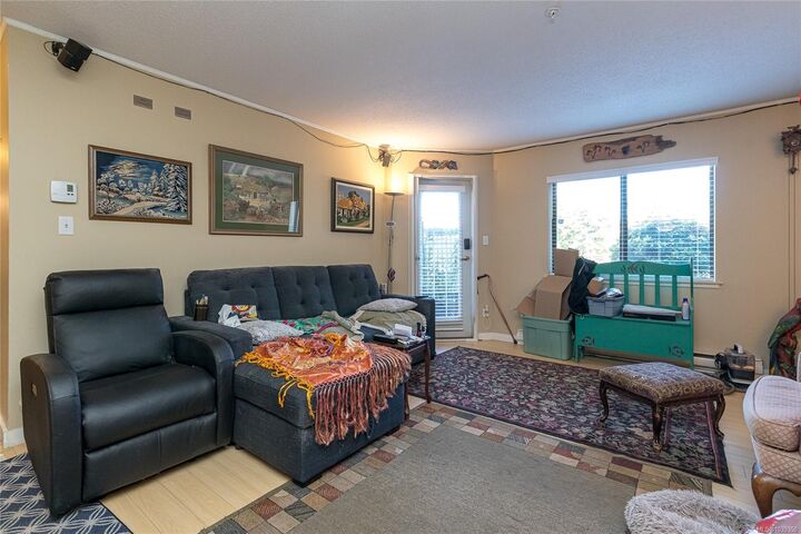 Property Photo:  651 Jolly Pl #102  BC V8Z 6R9 