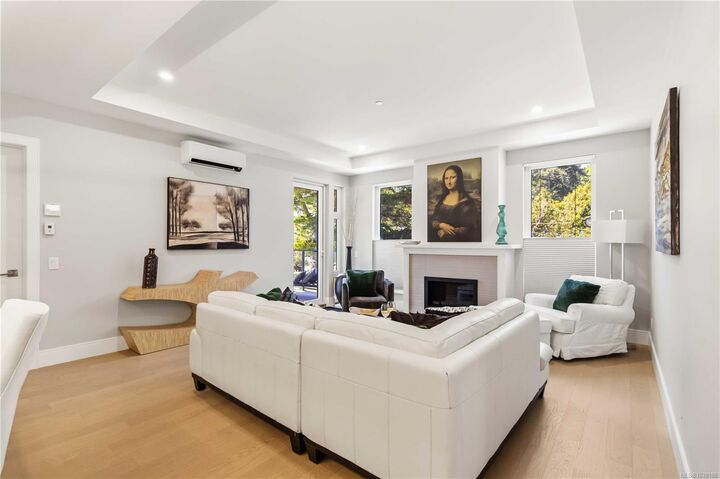 Property Photo: 990 Doumac Ave #301 BC V8Y 1M4