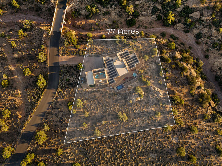 Property Photo:  3000 Navajo Way  UT 84767 