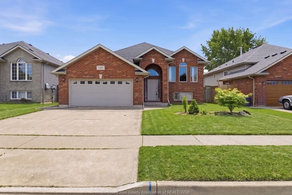 Property Photo: 149 Amy Croft Drive ON N8K 1E3