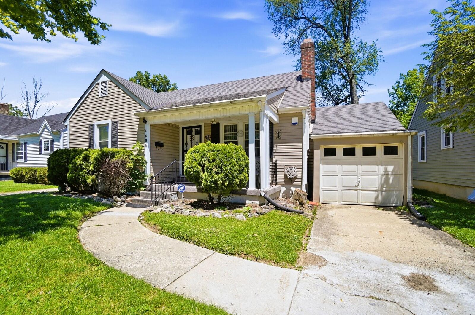 Property Photo: 404 Rosewood Avenue OH 45506