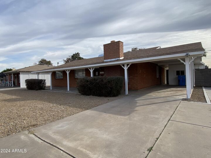 Property Photo: 4251 W Keim Drive AZ 85019