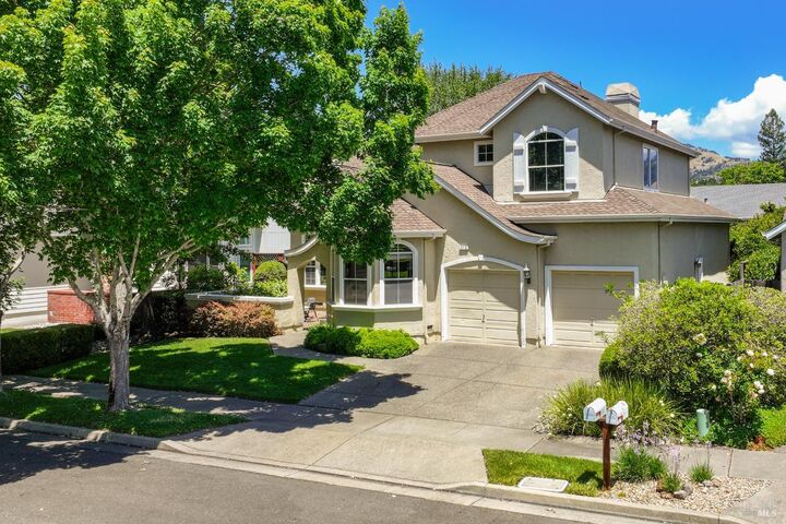 Property Photo:  318 Schiappino Street  CA 95409 