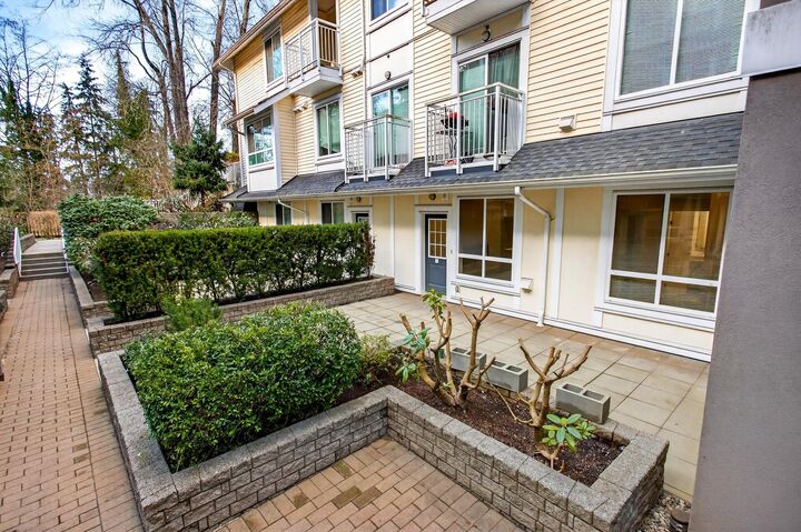 Property Photo: 6965 Hastings Street 8 BC V5B 1S9