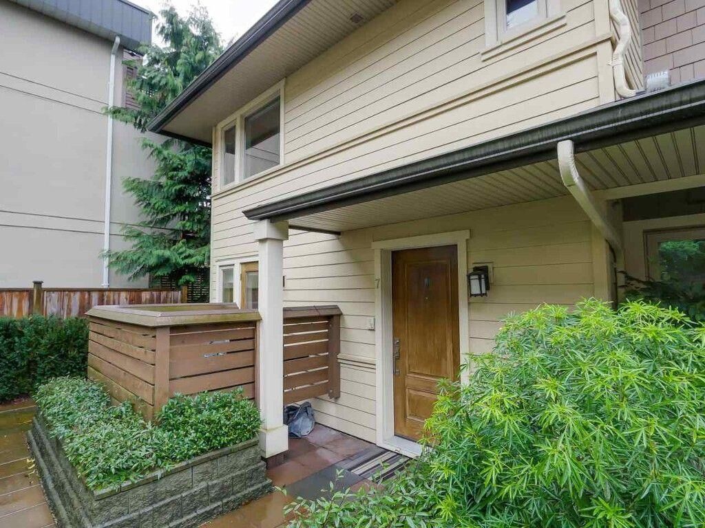 Property Photo:  215 E 4 Street 7  BC V7L 1J1 