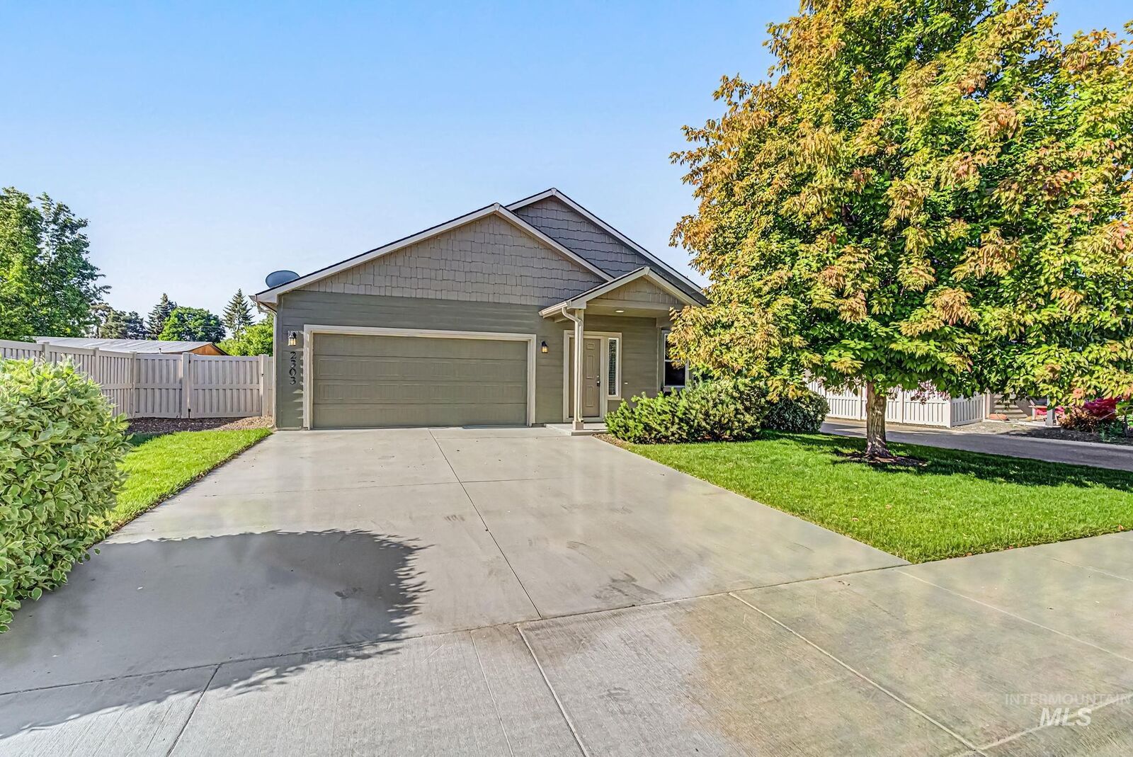 Property Photo:  2303 E Elm Grove Dr  ID 83686 
