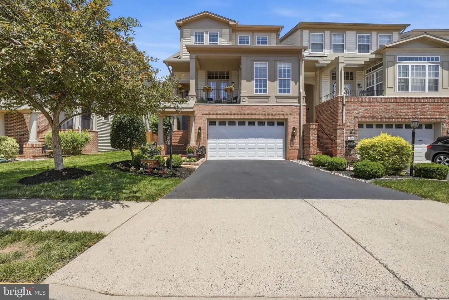 Property Photo:  43264 Sunderleigh Square  VA 20148 