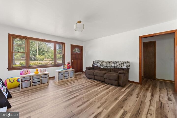 Property Photo:  9256 Stonewall Jackson Road  VA 22580 