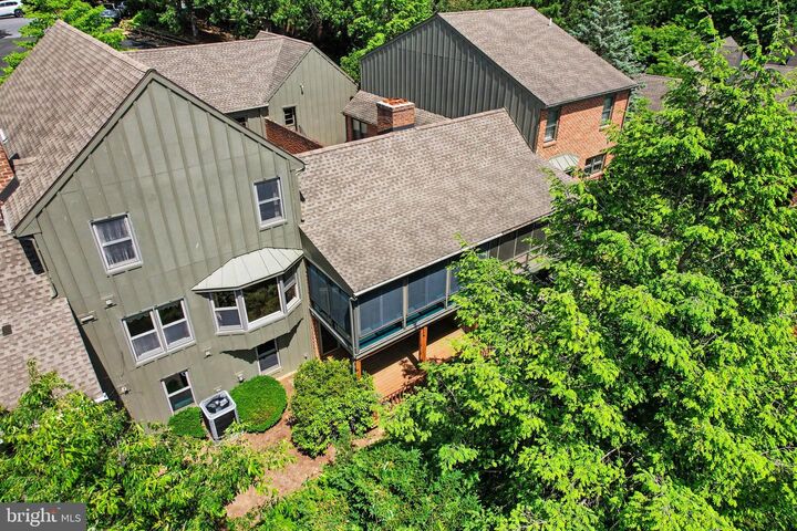 Property Photo:  1207 Galway Court  PA 17036 