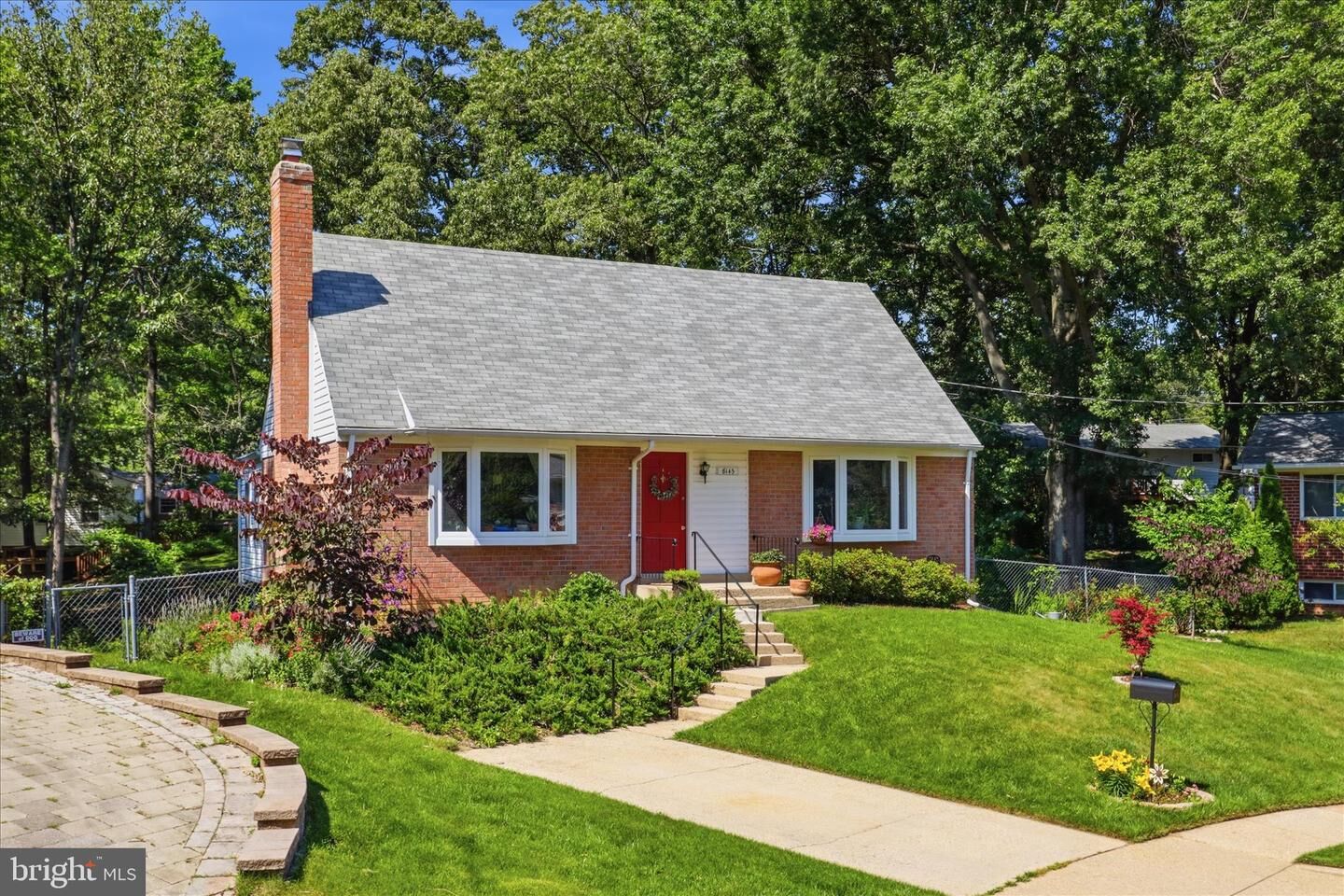 Property Photo:  8143 Edmonton Court  VA 22152 