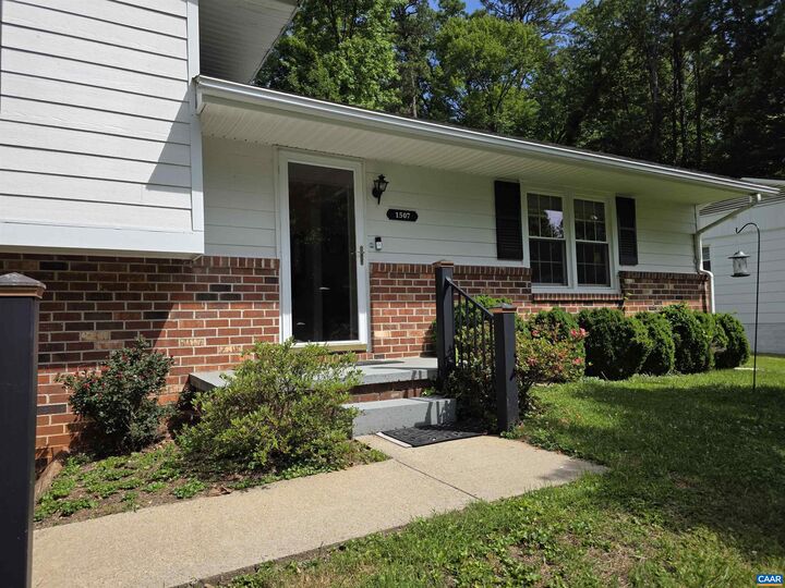 Property Photo:  1507 Ricky Rd  VA 22901 