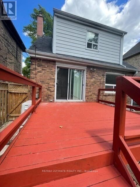 Property Photo: 117 Patricia Avenue ON M2M 1J3