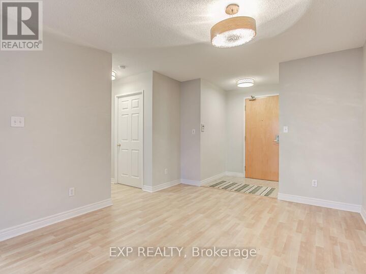 Property Photo:  43 Eglinton Avenue East 1509  ON M4P 1A2 
