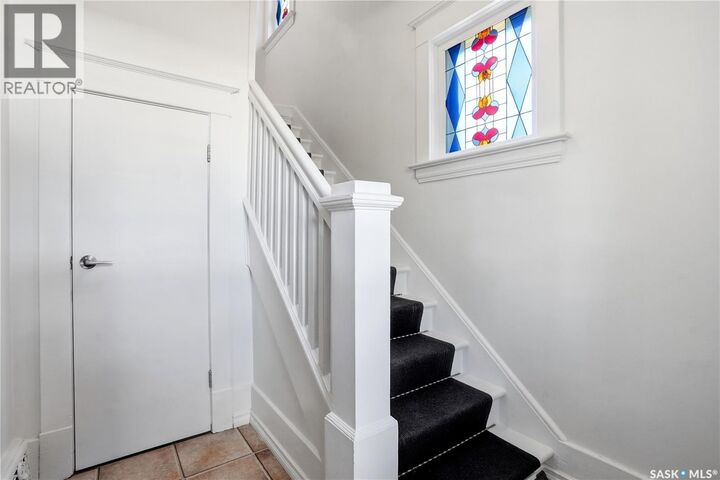 Property Photo:  218 Lansdowne Street E  SK S0G 0Y0 