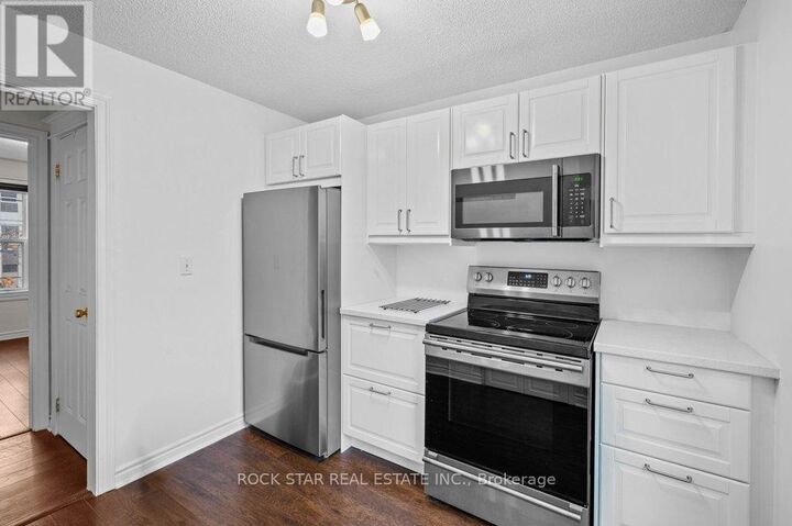 Property Photo:  15 Melrose Avenue North Upper  ON L8L 6X3 