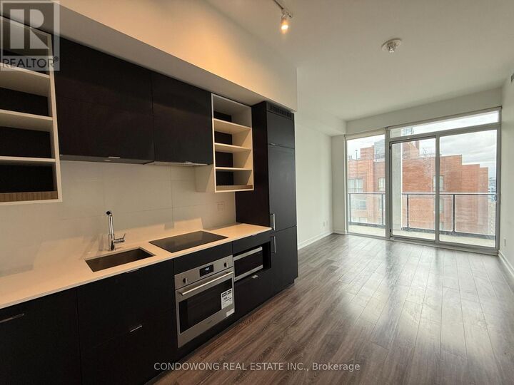 Property Photo:  20 Edward Street 2113  ON M5G 0C5 