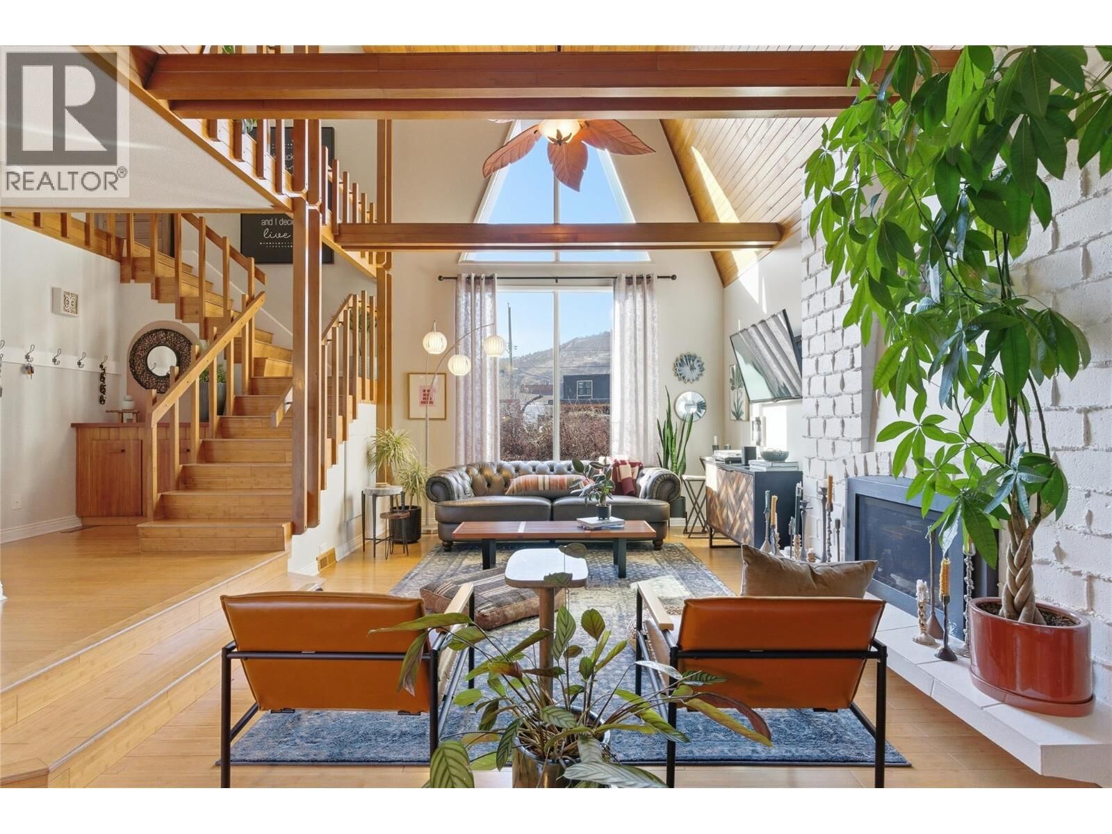Property Photo:  1756 Clifford Avenue  BC V2B 4G6 