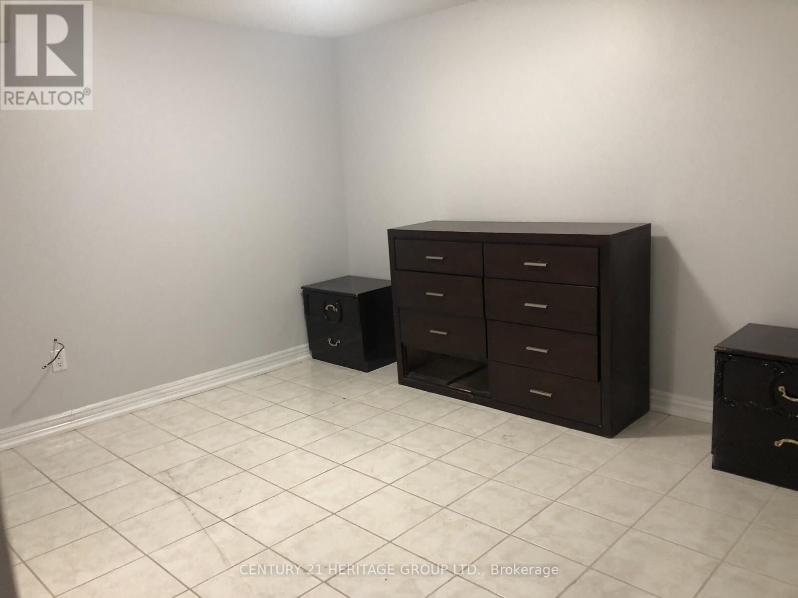 Property Photo: 16 Cartmel Drive Apt 1 B1 ON L3S 1T8