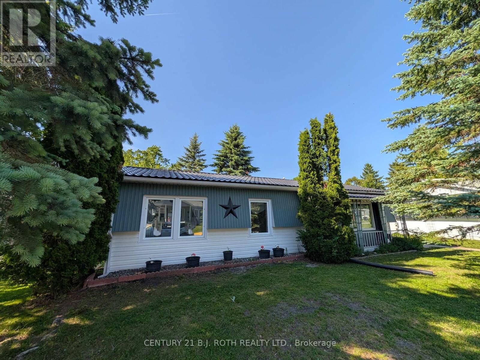 Property Photo:  66 Linden Lane  ON L9S 1P2 