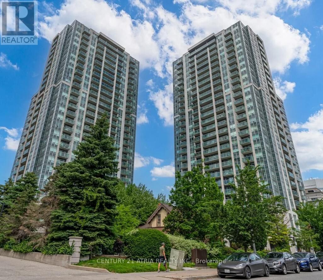 Property Photo:  16 Harrison Garden Boulevard 2001  ON M2N 7J6 