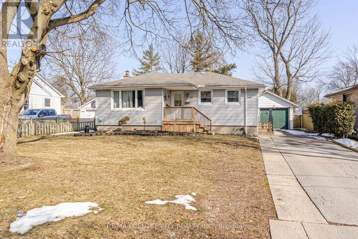 Property Photo:  29 York Street  ON N5H 2G8 