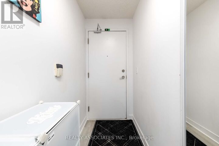 Property Photo:  36 Lee Centre Drive 2501  ON M1H 3K2 