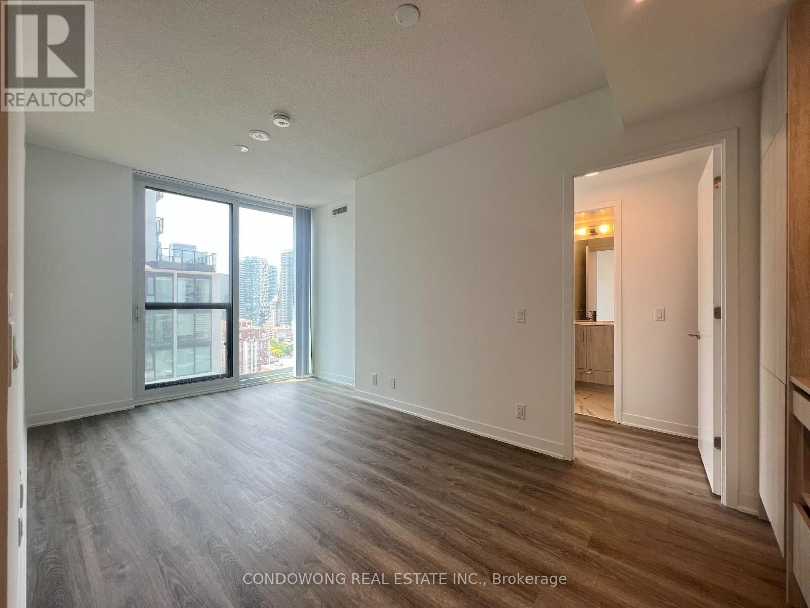 Property Photo:  180 Front Street East 2612  ON M5A 0A9 