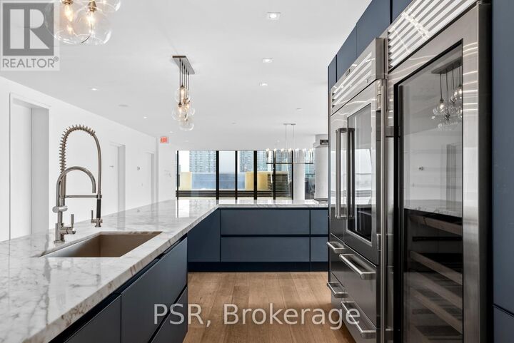 Photo de la propriété:  500 Wellington Street West Ph1001  ON M5V 1E3 