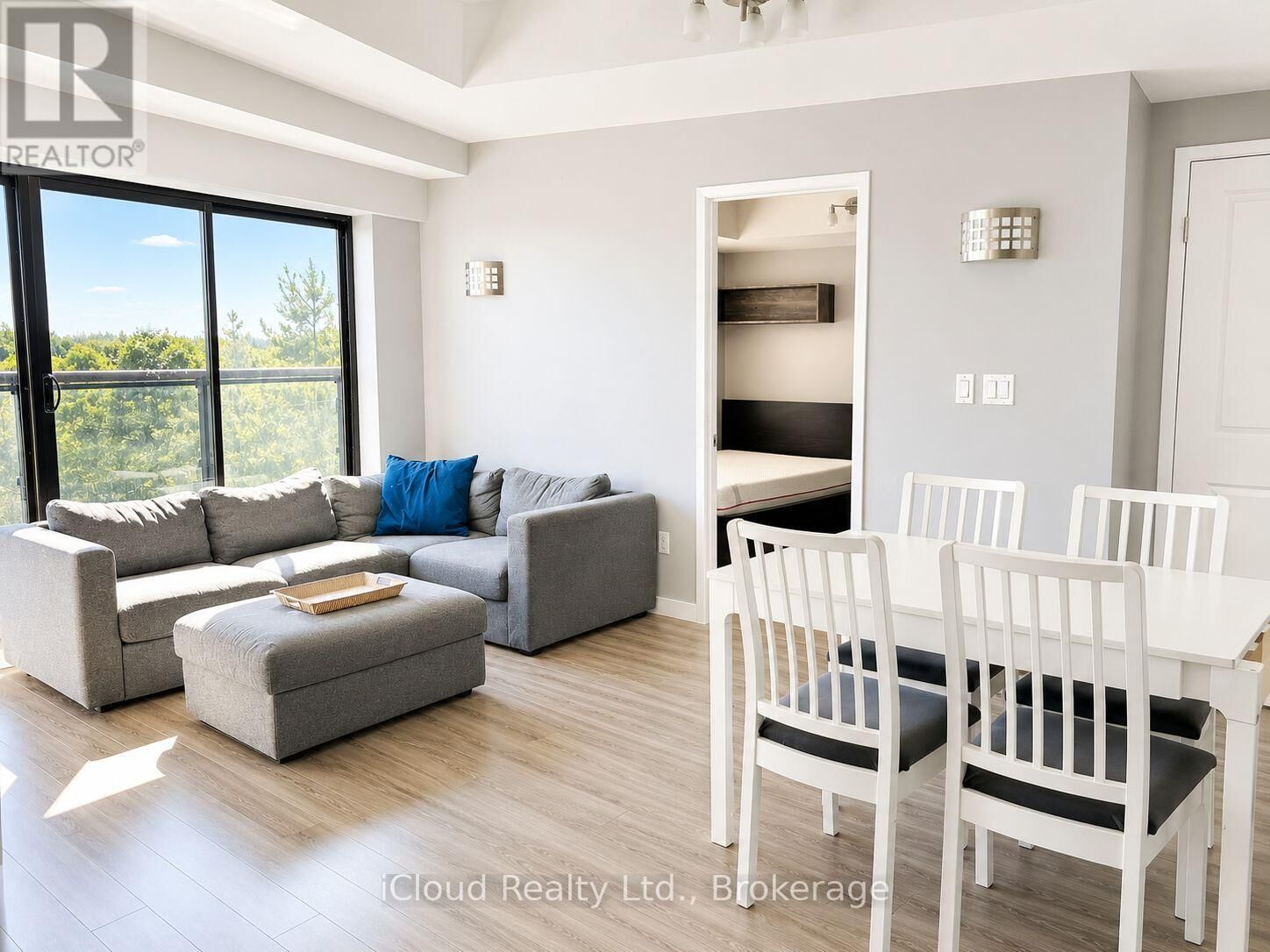 Property Photo:  1291 Gordon Street 311  ON N1L 0M5 