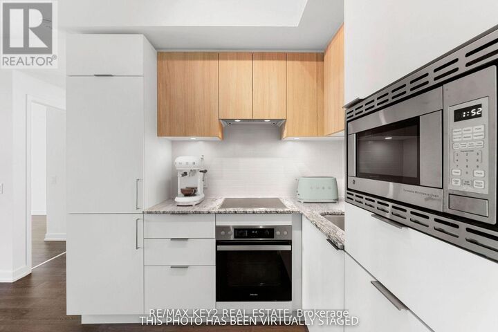 Property Photo:  20 O'Neill Road 1517  ON M3C 0R2 
