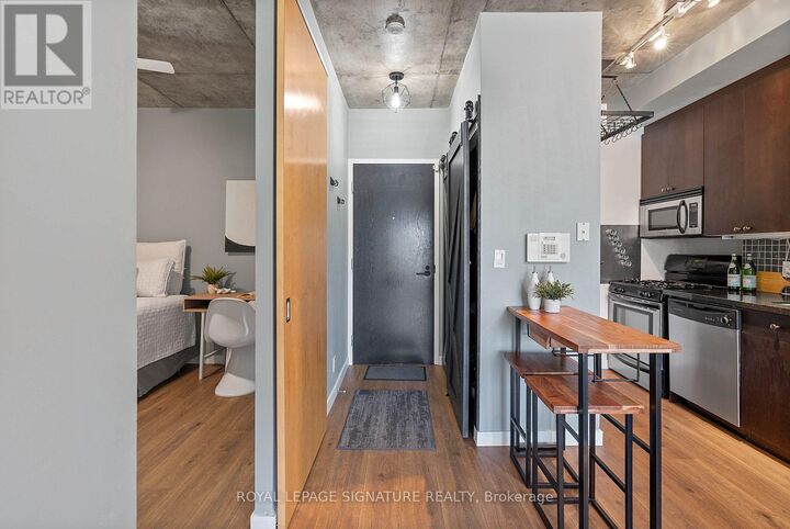 Property Photo:  1 Shaw Street 411  ON M6K 0A1 